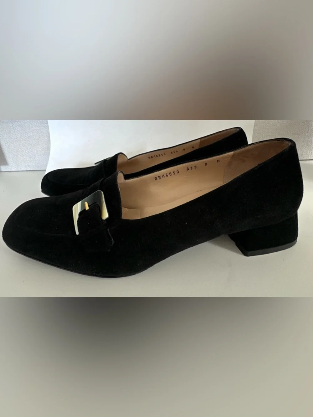 $950 SALVATORE FERRAGAMO Women’s Loafers Tortoiseshell Buckle Black Suede Size 8